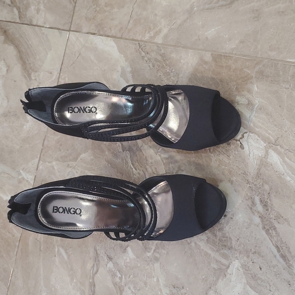 Bongo Black Peep Toe Pumps - Picture 7 of 8